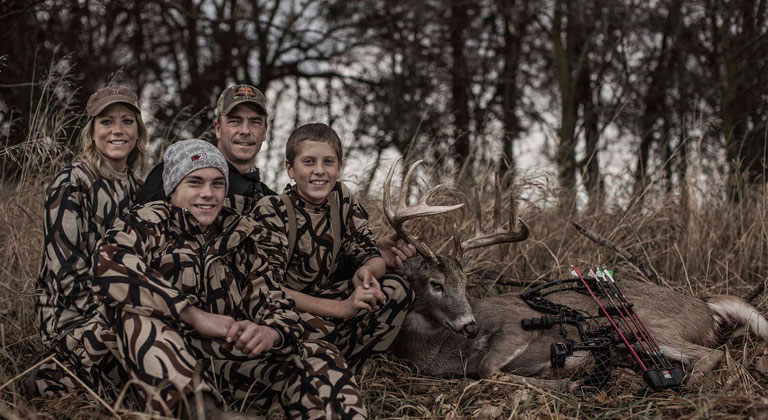 raised-hunting-lead.jpg